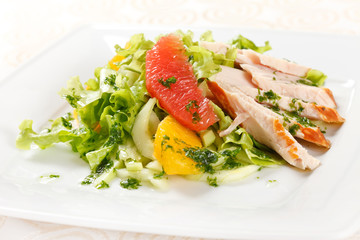 salad with chicken
