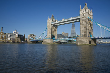 Fototapeta na wymiar Tower Bridge Closed