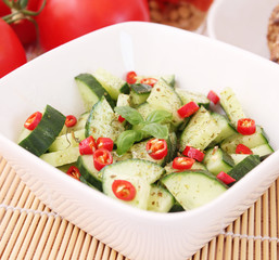 Gurkensalat mit Chili