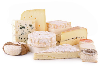 fromage détouré sur fond blanc © M.studio