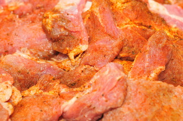 Grillfleisch - mariniert, gewürzt und roh