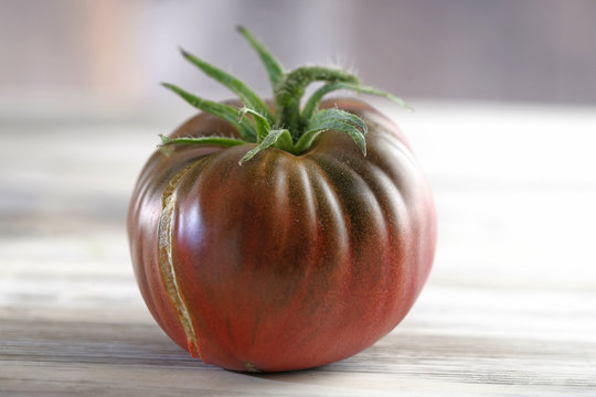Tomate  "Noire de Crim&eacute;e"