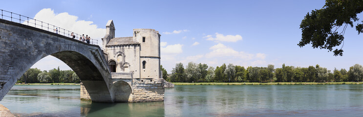 Fototapeta na wymiar Pont d'Avignon (Prowansja, Francja)