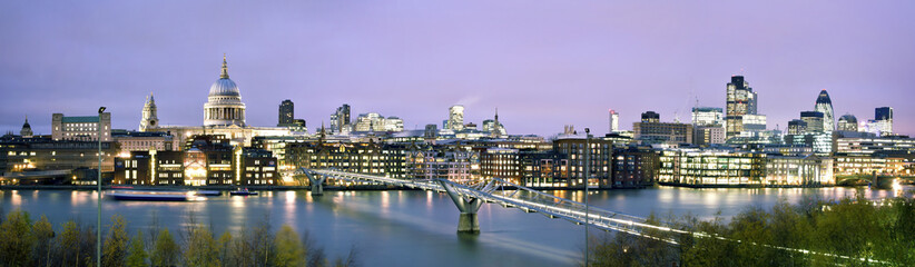 City of London at twilight - 34344649