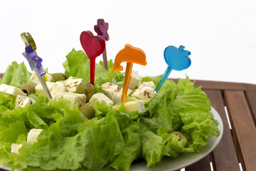 Appétissante salade verte colorée