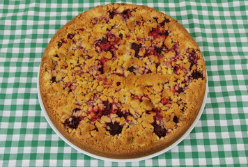 Streuselkuchen mit Kirschen