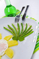 Grüne Bohnen Mit Spiegelei und Käse