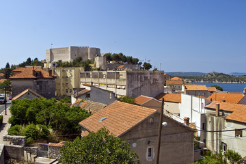 Fototapeta na wymiar Panorama of houses and St.Michael fortress