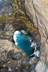 Fototapeta na wymiar Wielka dziura w rafie, Marina di Camerota, Włochy