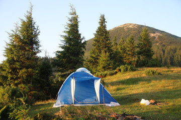 tent in mountain scenery