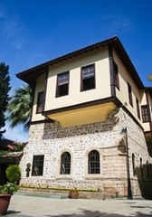 Fototapeta na wymiar dom w centrum miasta Antalya