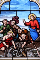 Pêche miraculeuse du Christ, vitrail de l'église Saint-Seine à Corbigny en Bourgogne	