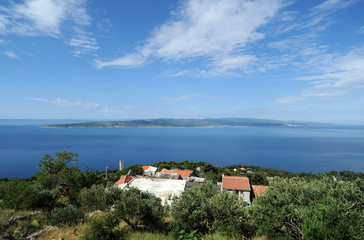 Fototapeta na wymiar Île de Brač vue depuis Gornja Brela