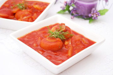 Tomatensuppe mit Fenchel und Champignons