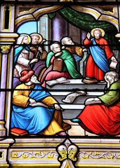 Fototapeta premium Vitrail de l'église Saint-Seine à Corbigny en Bourgogne 