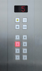 5 floor on elevator buttons