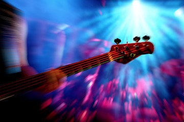 Konzert - Action mit Gitarre