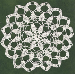 Rond en dentelle .