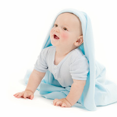Baby mit Decke