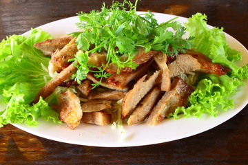 Grill T-bone pork with salad