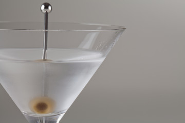 Gin Pur mit Olivenpicker