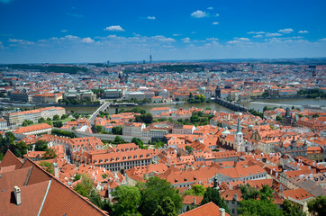 Fototapeta na wymiar Les toits de Prague