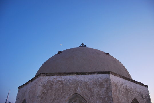 cupola al tramonto