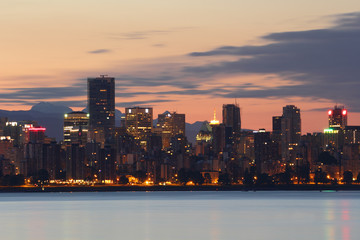 Naklejka premium Downtown Vancouver Skyline Dawn
