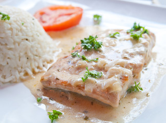 grilled salmon with sauce