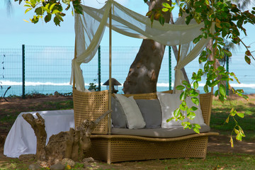 canapé baldaquin © prod. iauvane