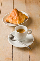 Caffè e croissant