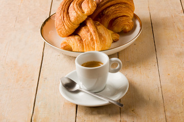 Caffè e croissant