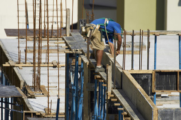 Bauarbeiter beim Schalungsbau