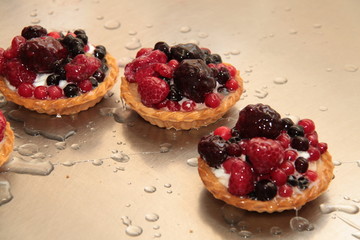 raspberry tartlet