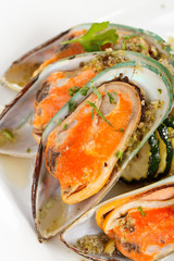 mussels with zucchini