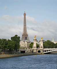 Fototapeta na wymiar Paris - Eiffel tower and Alexandre III bridge