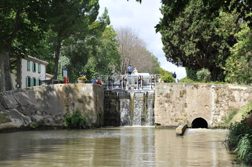 Ecluse sur le canal du midi 1