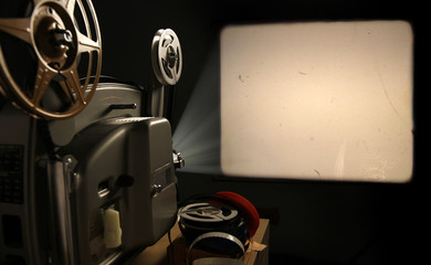 Film Projector with Blank Frame - obrazy, fototapety, plakaty