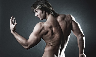 Man showing his muscular body