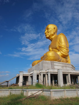 Golden Budda Statue