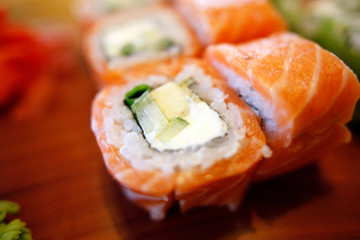 california maki close up