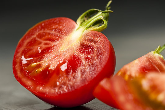 Tomate aufgeschnitten Close-Up