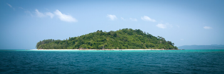 Fototapeta na wymiar Paradise island