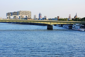 Le Rhin &agrave; Cologne