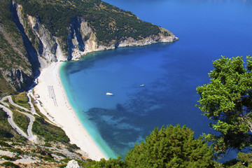 Obraz premium Mirtos beach at Kefalonia island in Greece