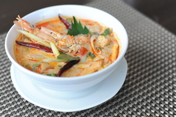 tom yum kung