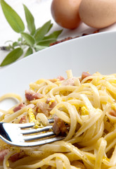 Bibs carbonara - bavette alla carbonara