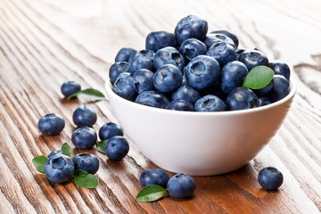 Blueberries with leaves