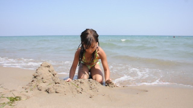 M&auml;dchen am Strand
