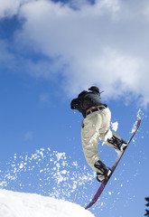 Fototapeta na wymiar snowboarding człowiek